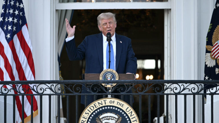 Trump Signs Order Guaranteeing US Military Protection for Qatar