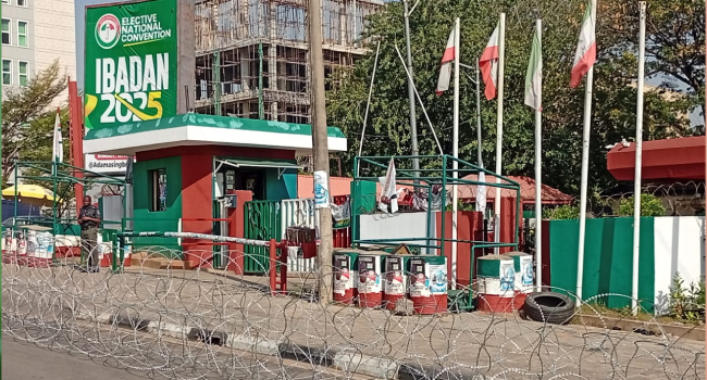Police Cordon Off PDP National Secretariat Amid Escalating Leadership Crisis